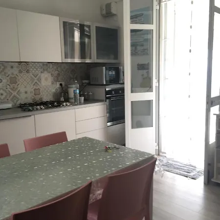 Perfect Wave A 10 M Dal Mare * San Remo