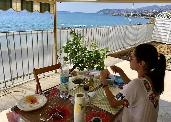 Perfect Wave A 10 M Dal Mare شقة *